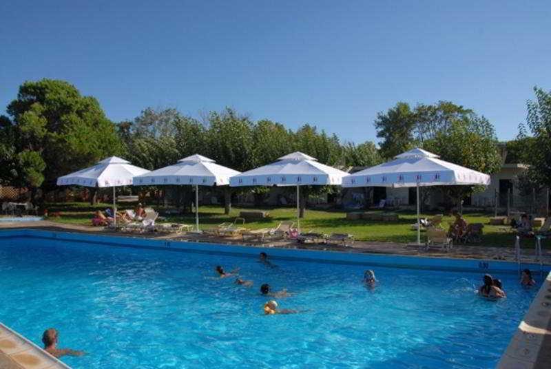 Ionian Beach Hotel Kalamaki  Ngoại thất bức ảnh